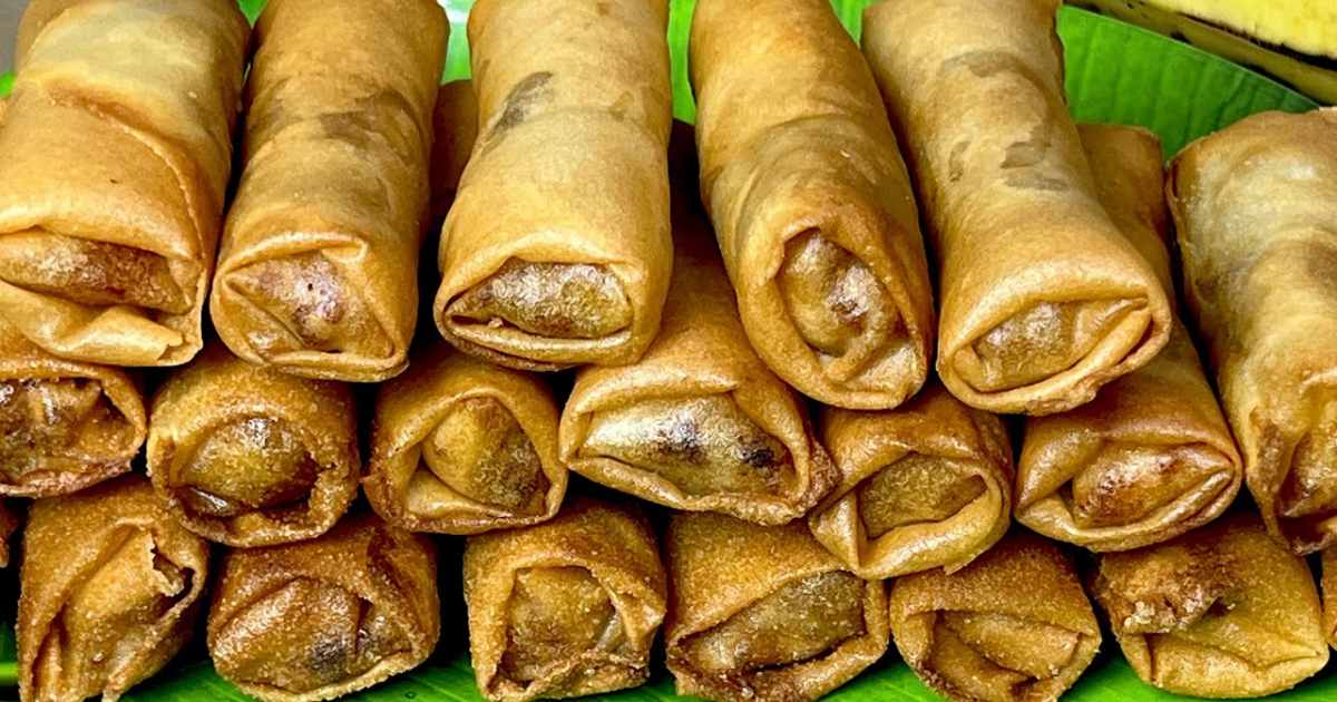 Easy and tasty special banana roll recipe goes viral.!!